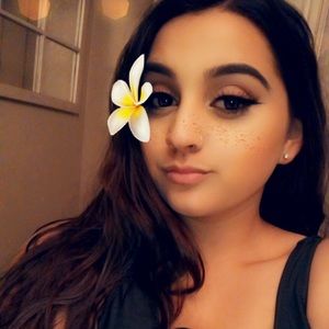 Meet your Posher, Jade
